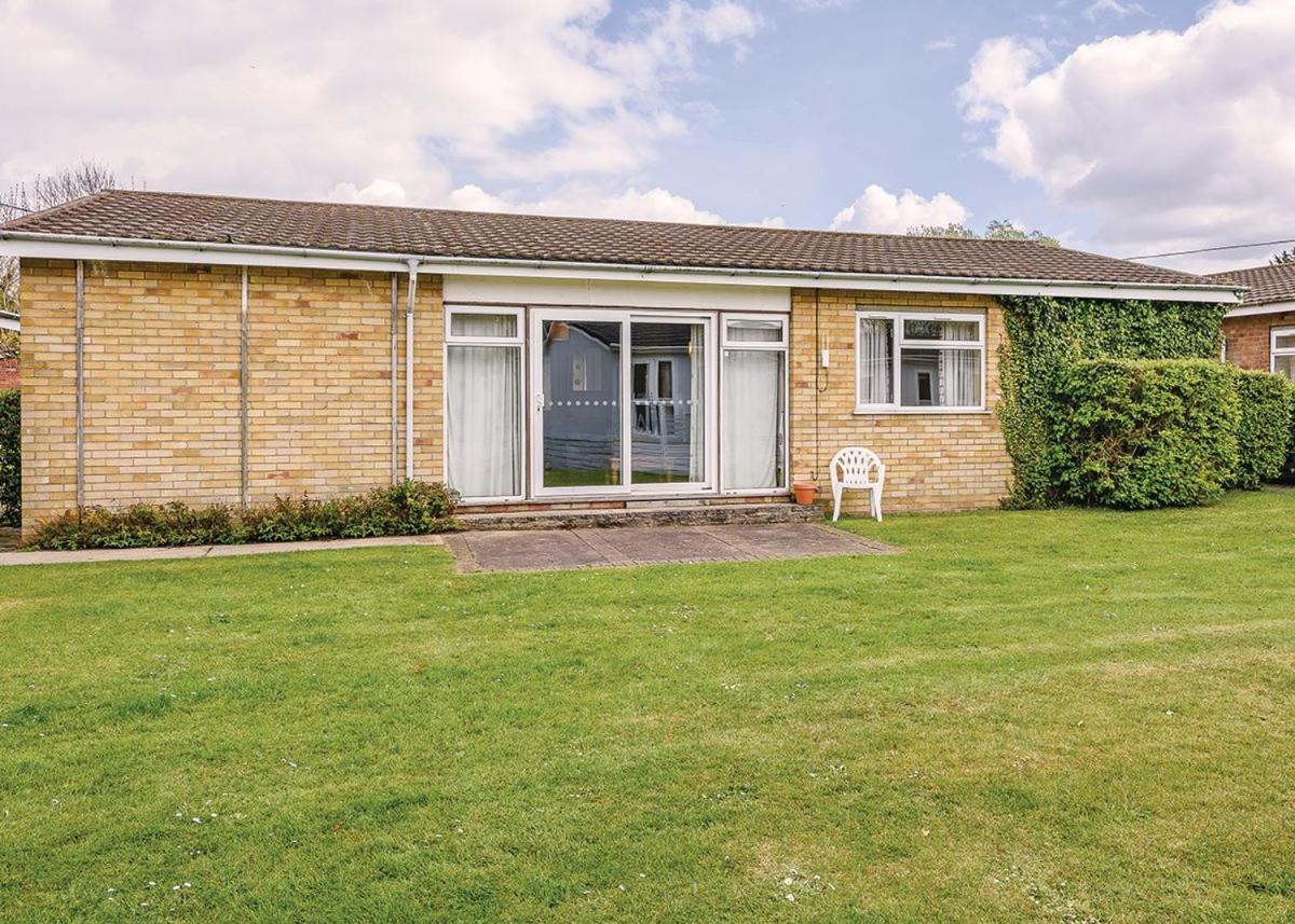 Broadlands Park And Marina Hotel Pakefield Room photo